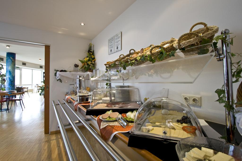 Highway Hotel Herbolzheim Luaran gambar