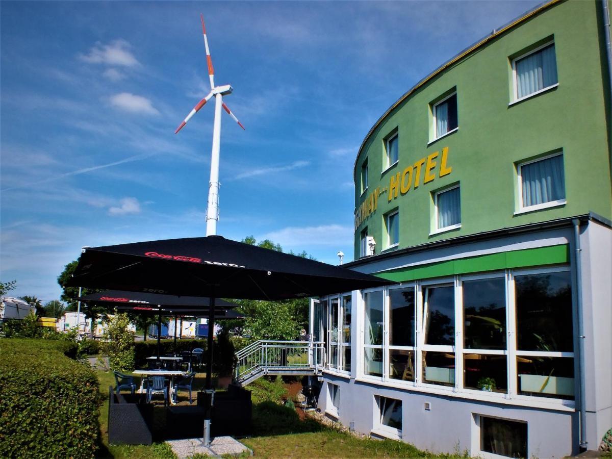 Highway Hotel Herbolzheim Luaran gambar